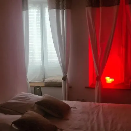 아파트 La Maison Du Bonheur Et Son Jacuzzi Sur Terasse Champ-du-Boult